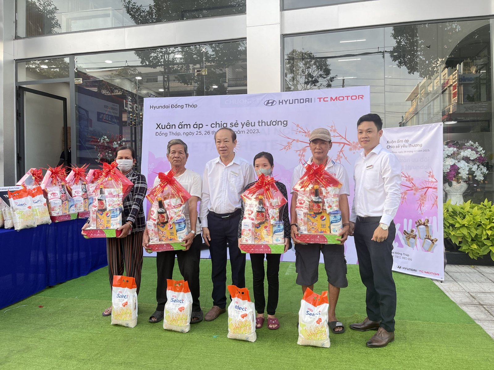 Hình ảnh này chưa có thuộc tính alt; tên tệp của nó là z5014220635098_3a040eec9e76722fa385f0cd04036b1c.jpg